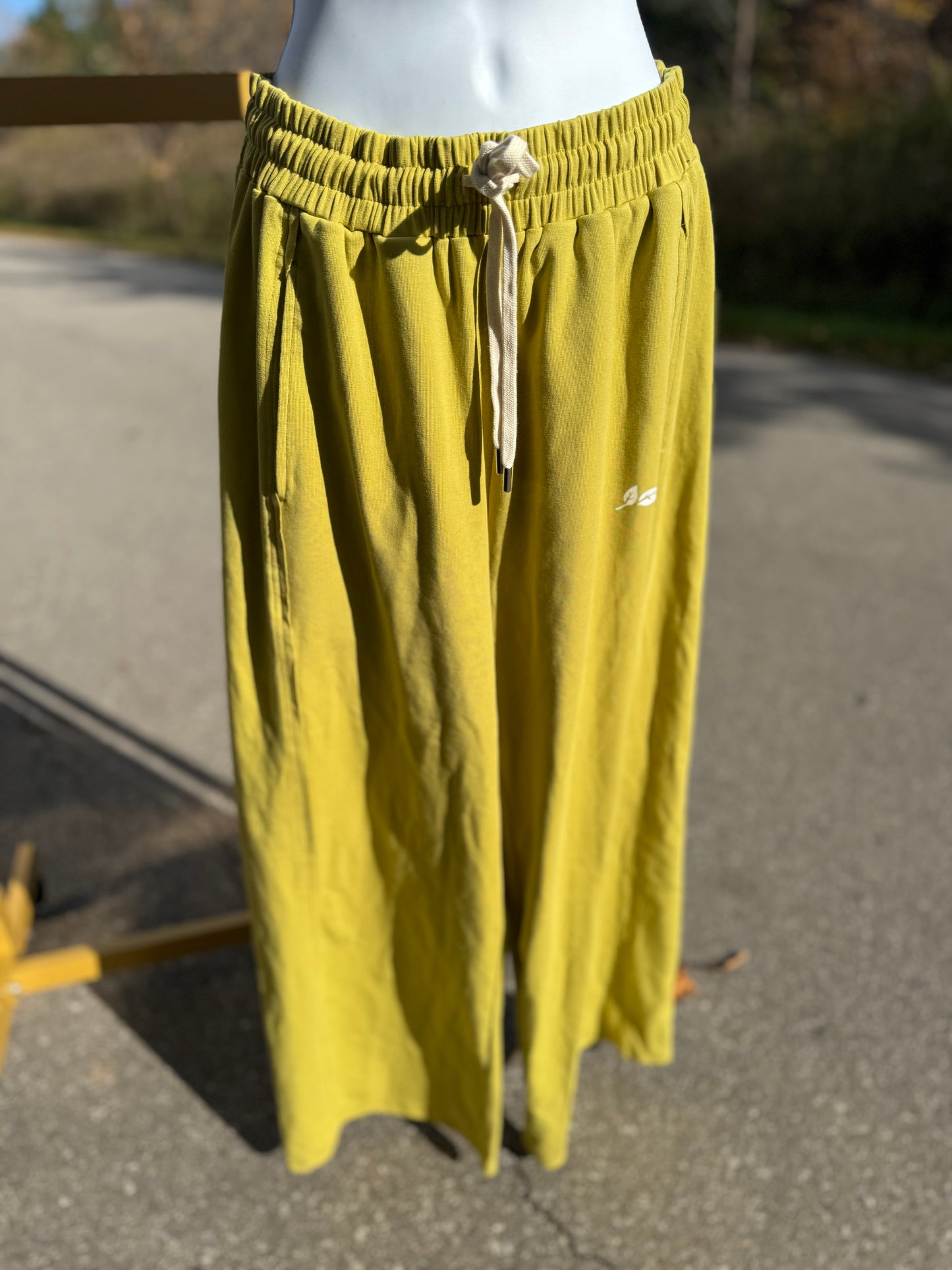 Pistachio Paddock Flair